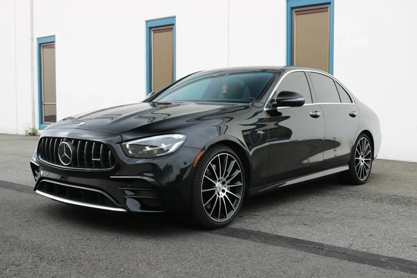 2022 Mercedes-AMG E 53 — photograph 3 of 15