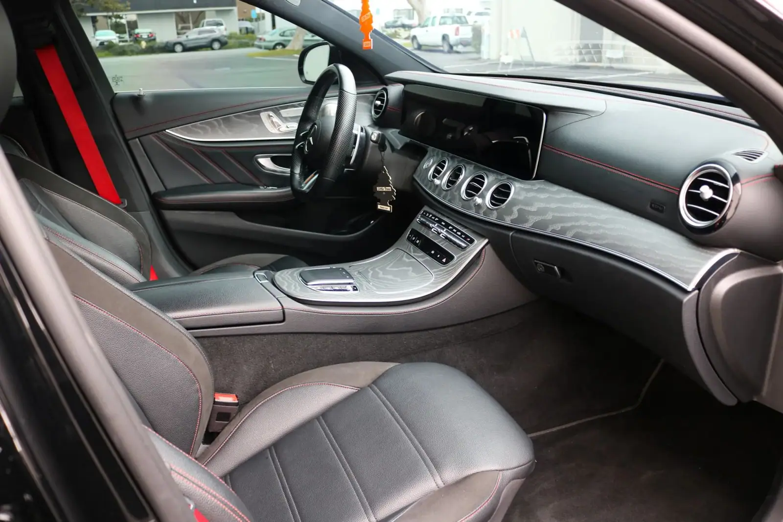 2022 Mercedes-AMG E 53 — photograph 6 of 15