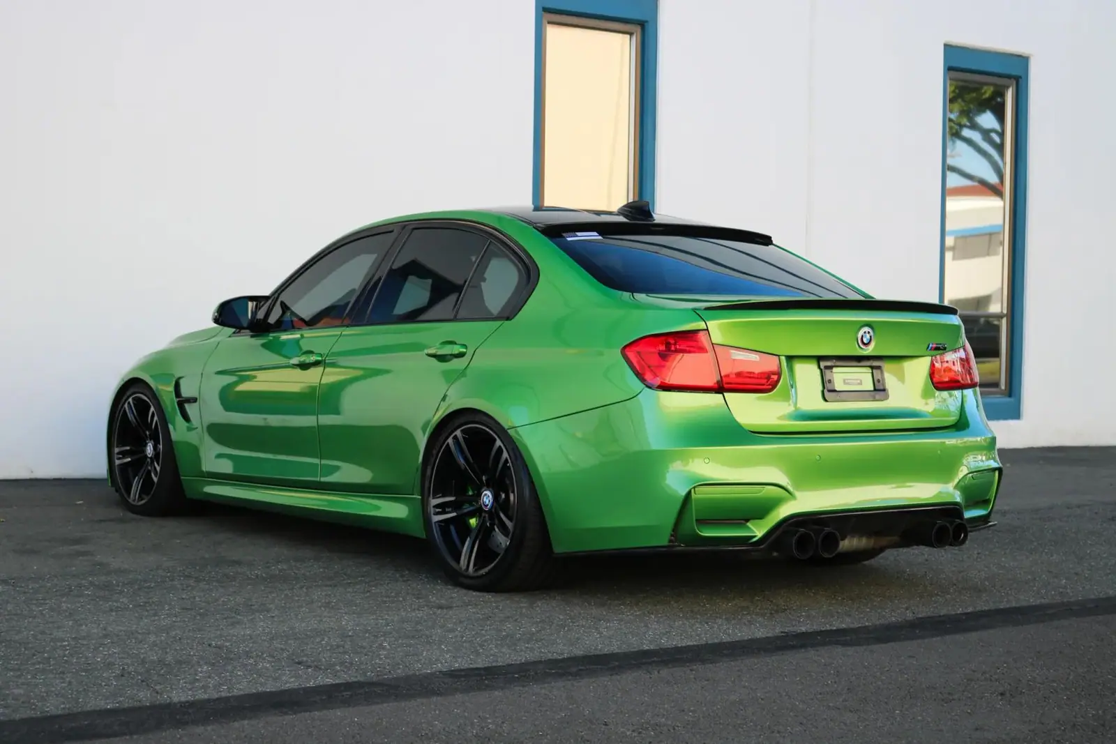 2015 BMW M3 — photograph 2 of 14