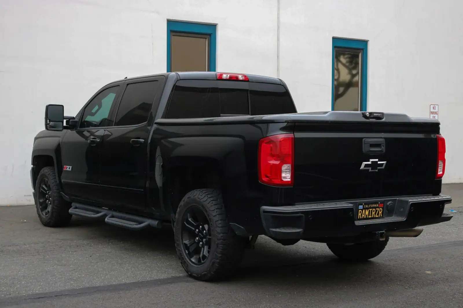 2018 Chevrolet Silverado 1500 Z71 LTZ — photograph 2 of 15
