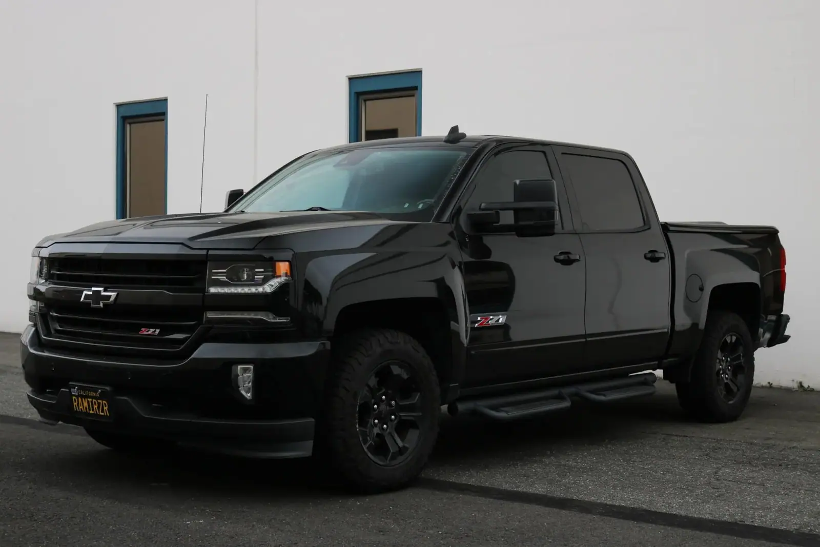 2018 Chevrolet Silverado 1500 Z71 LTZ — photograph 3 of 15