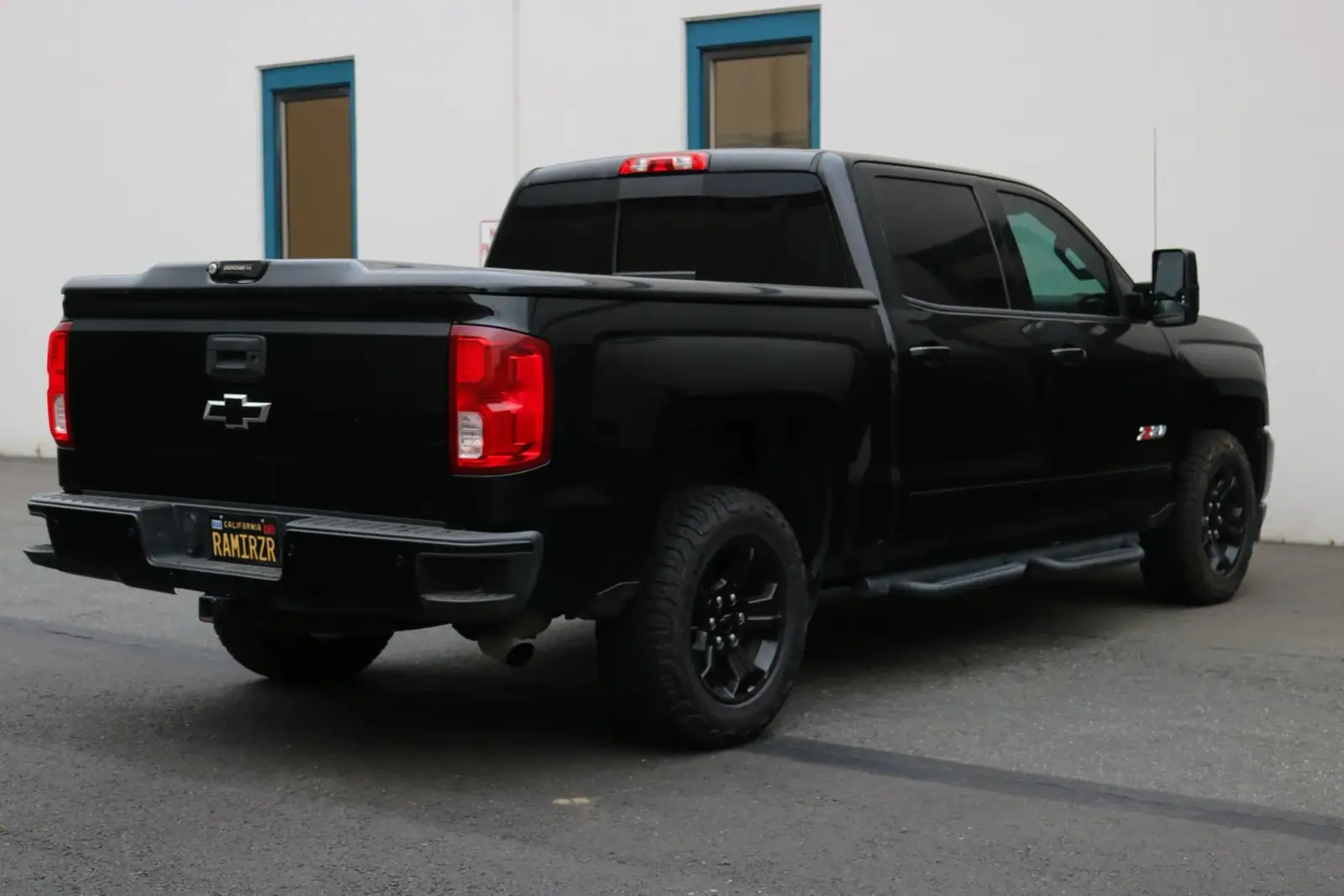 2018 Chevrolet Silverado 1500 Z71 LTZ — photograph 4 of 15