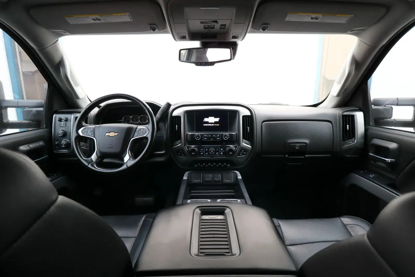 2018 Chevrolet Silverado 1500 Z71 LTZ — photograph 5 of 15
