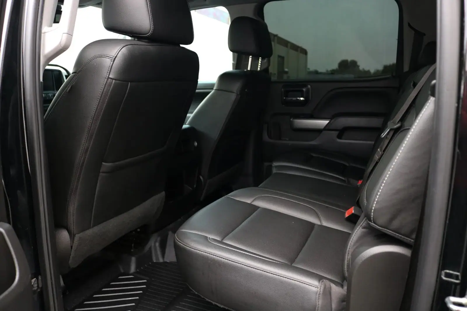 2018 Chevrolet Silverado 1500 Z71 LTZ — photograph 10 of 15