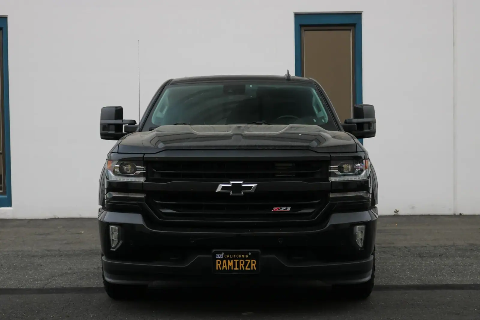 2018 Chevrolet Silverado 1500 Z71 LTZ — photograph 11 of 15