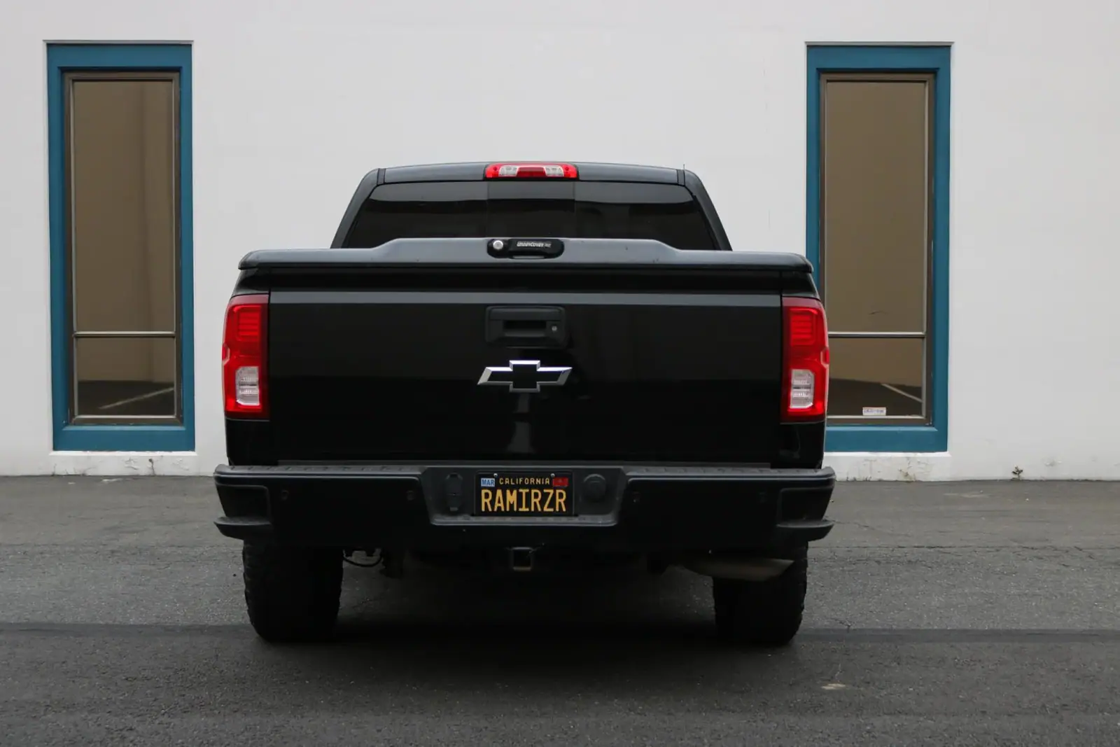 2018 Chevrolet Silverado 1500 Z71 LTZ — photograph 12 of 15