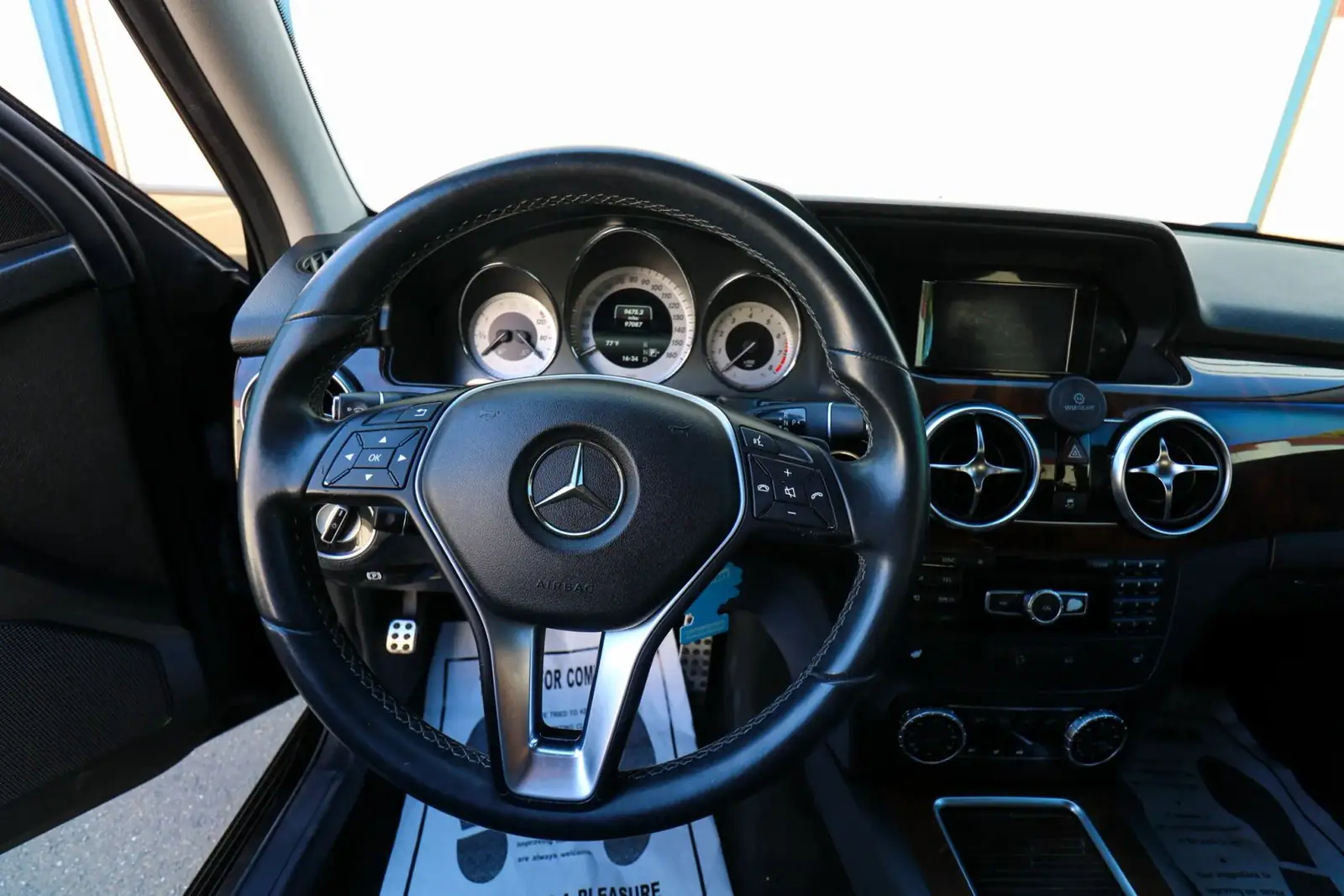 2014 Mercedes-Benz GLK 350 — photograph 8 of 15