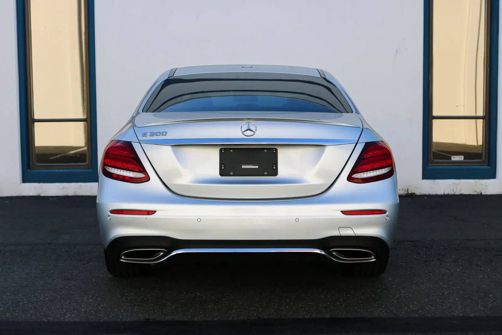 2019 Mercedes-Benz E 300 — photograph 11 of 15