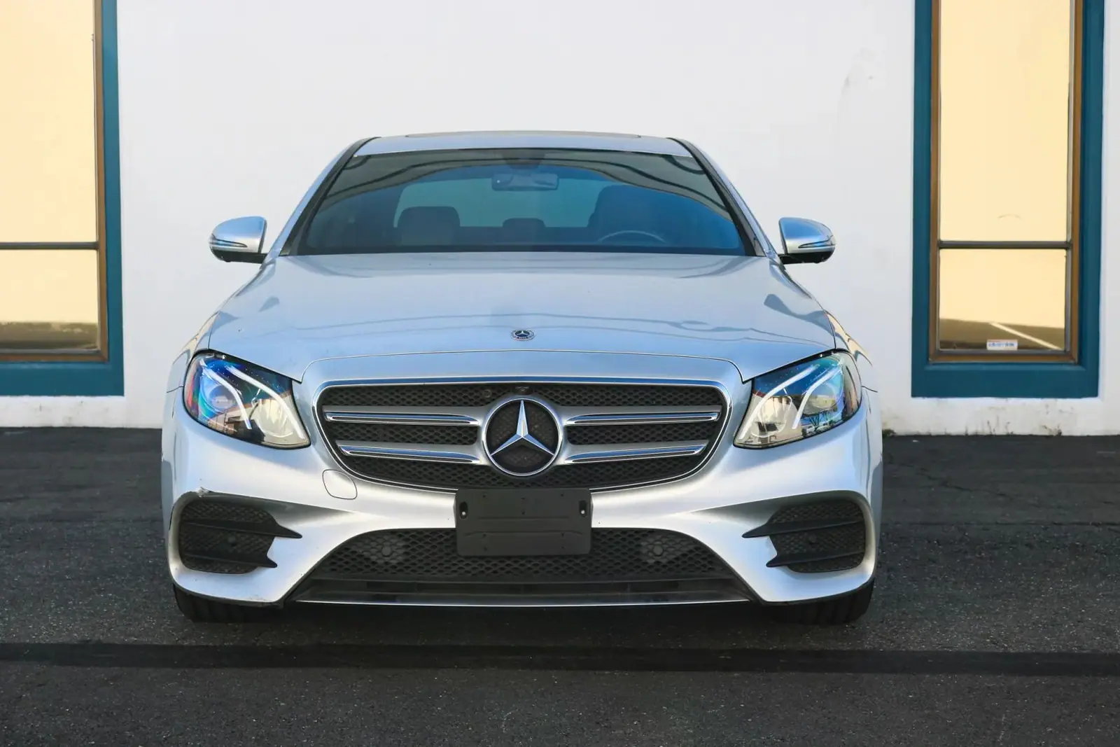 2019 Mercedes-Benz E 300 — photograph 12 of 15