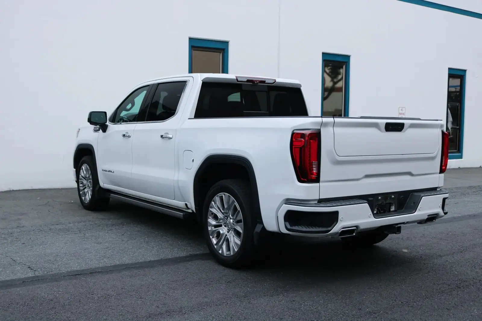 2020 GMC Sierra 1500 Denali — photograph 2 of 15