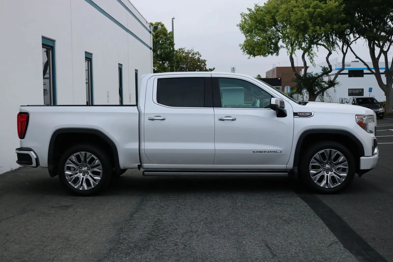 2020 GMC Sierra 1500 Denali — photograph 12 of 15