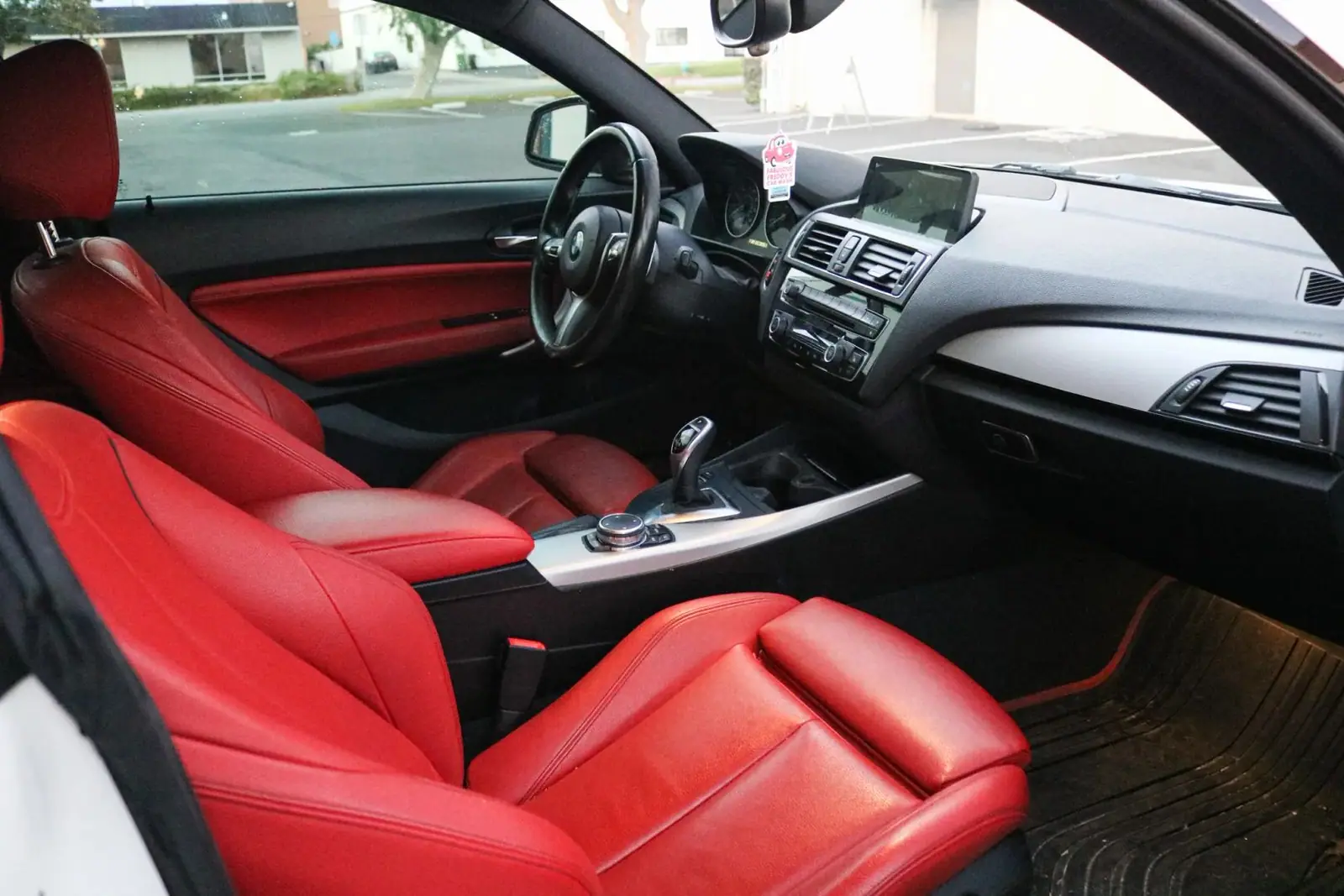 2015 BMW M235i xDrive — photograph 8 of 15