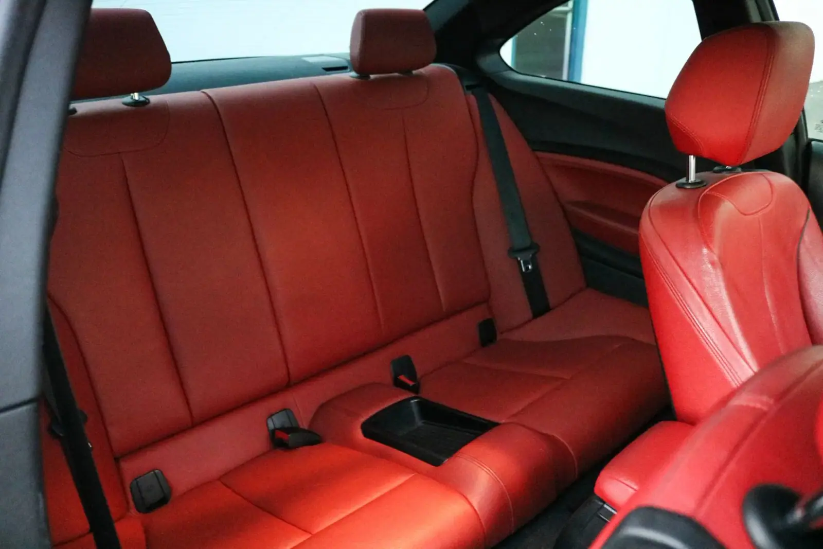 2015 BMW M235i xDrive — photograph 9 of 15