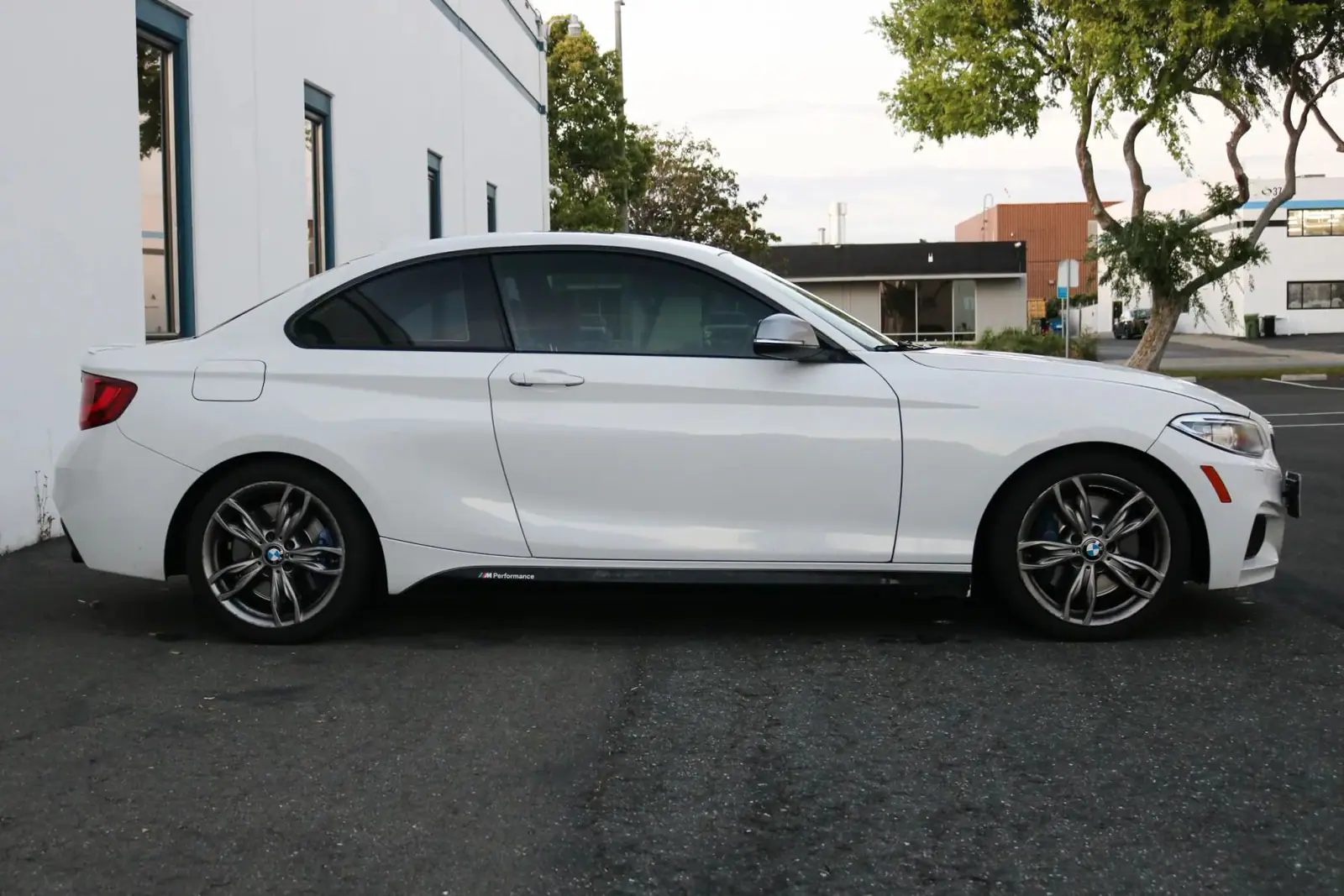 2015 BMW M235i xDrive — photograph 13 of 15