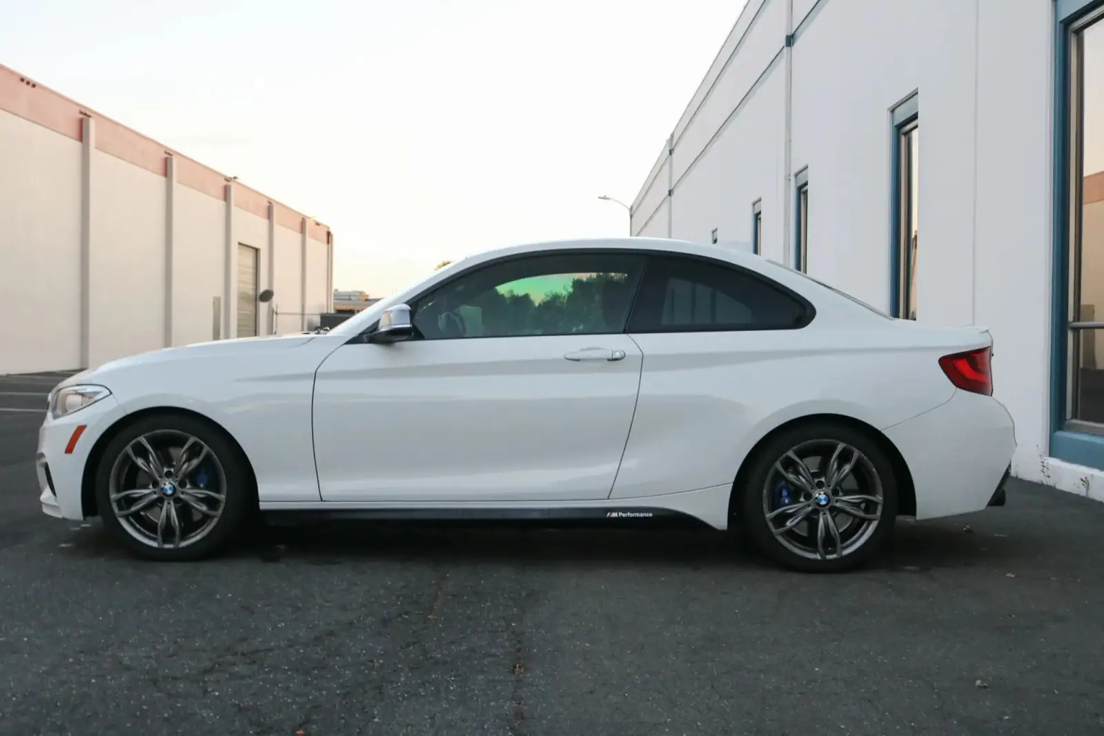 2015 BMW M235i xDrive — photograph 14 of 15